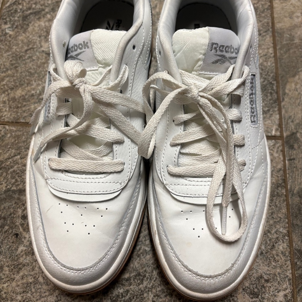 Women’s Reebok Shoe